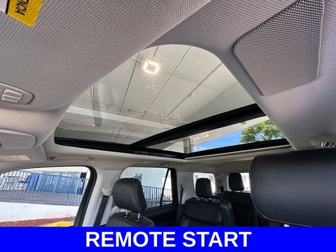 Used 2025 Ford Expedition Platinum w/ Driver's Package AWD/4WD image 11