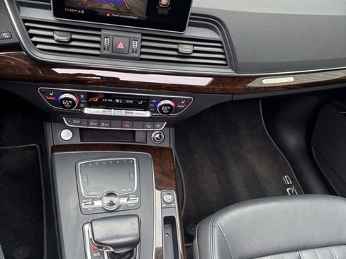 Used 2019 Audi Q5 2.0T Premium Plus w/ Premium Plus Package image 17