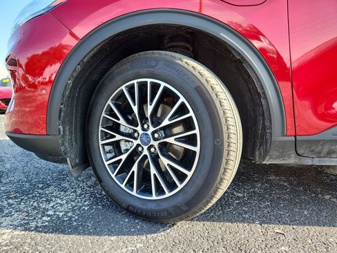 Used 2022 Ford Escape Titanium w/ Titanium Premium Package image 33