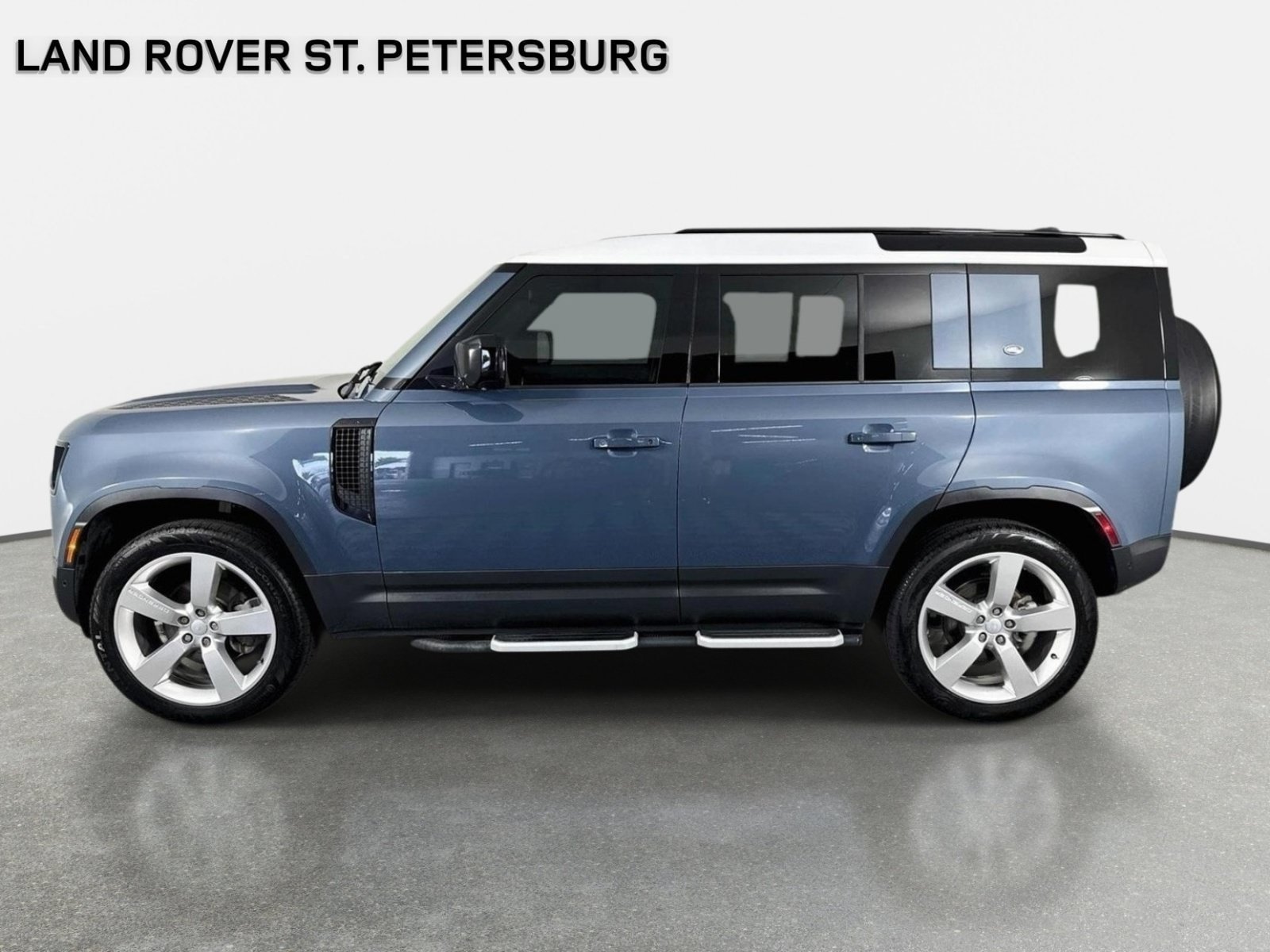 Used 2024 Land Rover Defender 110 S AWD/4WD image 8