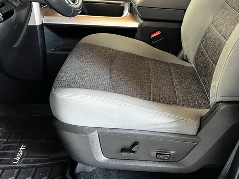 Used 2018 RAM 1500 Big Horn AWD/4WD image 13