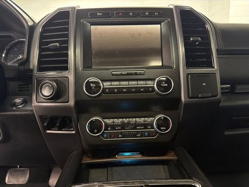 Certified 2021 Ford Expedition Platinum image 23