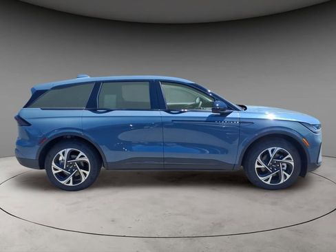 New 2026 Lincoln Nautilus Premier w/ Equipment Group 102A AWD/4WD image 10