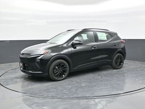 New 2027 Chevrolet Bolt RS w/ Technology Package FWD image 3
