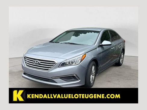Used 2016 Hyundai Sonata SE FWD image 1