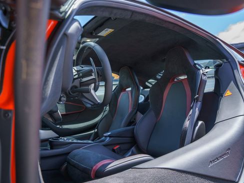 Used 2025 McLaren GTS image 23