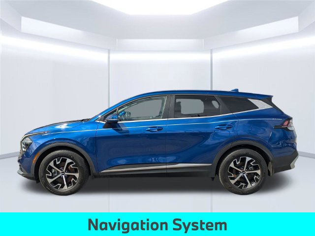 Used 2024 Kia Sportage EX FWD image 2