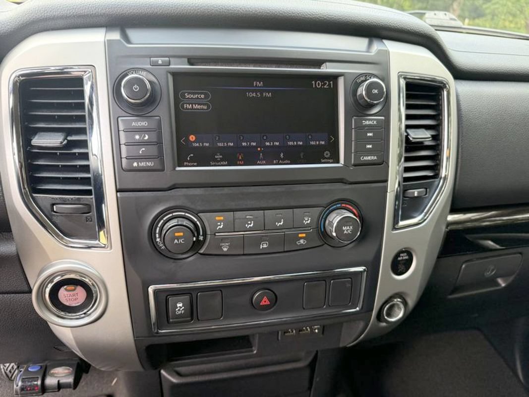 Used 2019 Nissan Titan SV RWD image 22