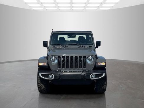 Certified 2022 Jeep Gladiator Sport AWD/4WD image 2