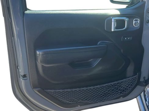 Certified 2022 Jeep Gladiator Sport image 10