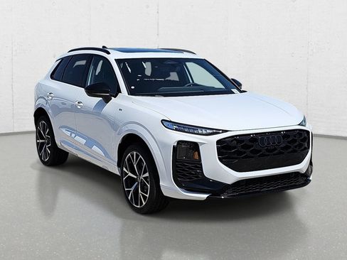 New 2026 Audi Q3 quattro 2.0T AWD/4WD image 3