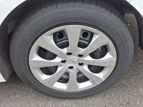 Used 2024 Toyota Corolla LE FWD image 7