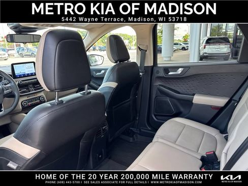 Used 2020 Ford Escape Titanium AWD/4WD image 30