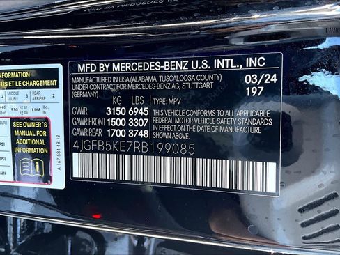 Used 2024 Mercedes-Benz GLE 450 4MATIC w/ AMG Line Exterior image 32