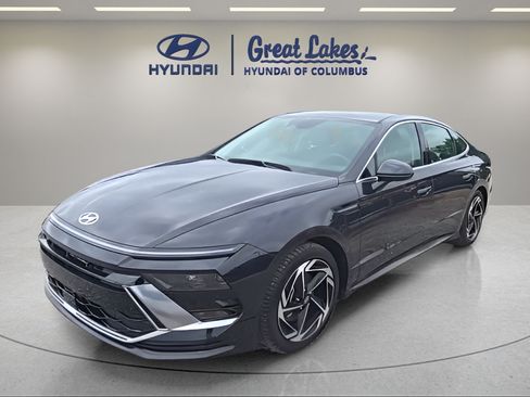 Certified 2026 Hyundai Sonata SEL AWD/4WD image 1
