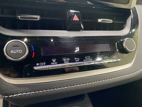 Used 2023 Toyota Corolla SE image 16