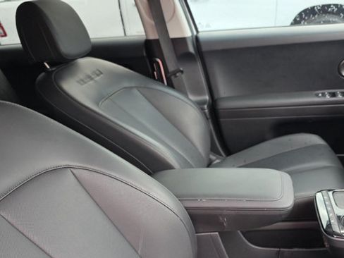 Used 2025 Hyundai Ioniq 5 SEL RWD image 6