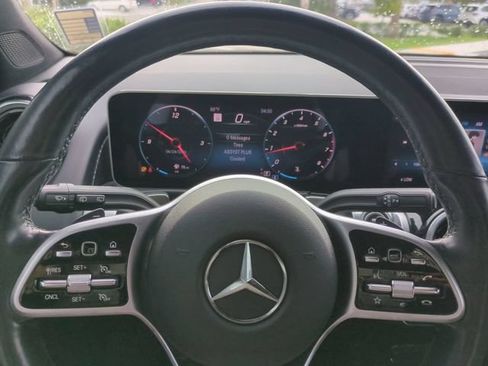 Used 2020 Mercedes-Benz GLB 250 4MATIC image 32