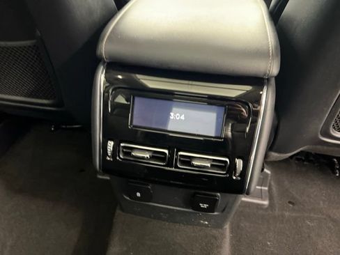 Used 2025 Lincoln Aviator AWD image 23