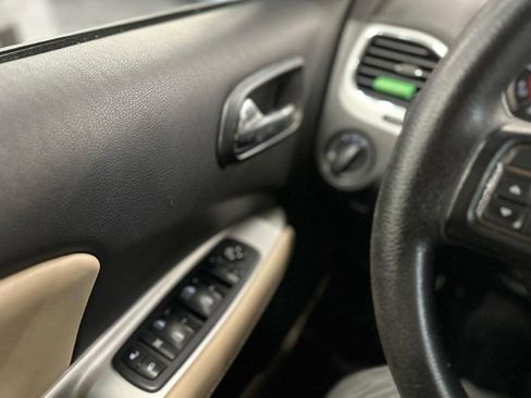 Used 2012 Dodge Journey American Value Package w/ Flexible Seating Group image 22