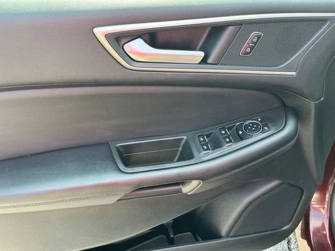 Used 2024 Ford Edge SEL AWD/4WD image 13