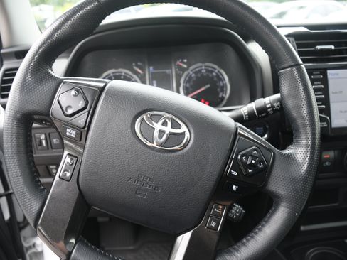 Certified 2024 Toyota 4Runner TRD Off-Road Premium w/ Moonroof Package AWD/4WD image 13