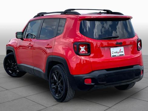 Used 2017 Jeep Renegade Altitude FWD image 12