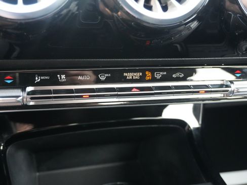 Used 2021 Mercedes-Benz A 220 4MATIC w/ Premium Package image 35