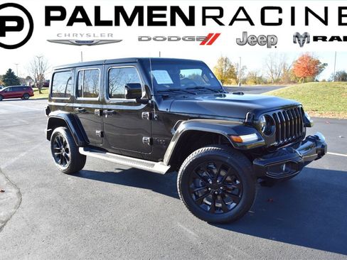 Used 2022 Jeep Wrangler Unlimited Sahara image 1