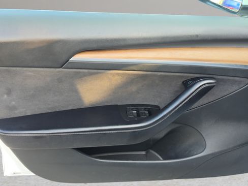 Used 2022 Tesla Model 3 Long Range AWD/4WD image 16