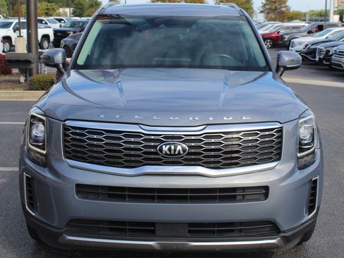 Used 2020 Kia Telluride S w/ S 8 Passenger Seating Package image 3