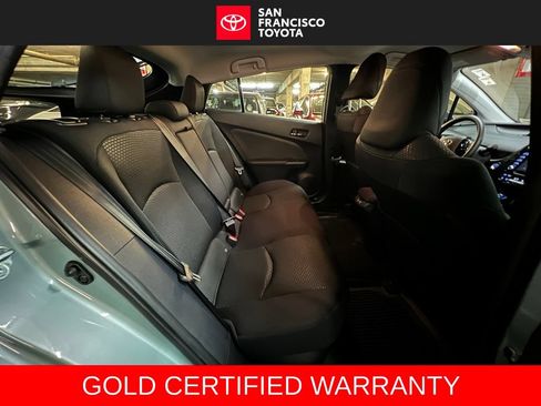 Certified 2022 Toyota Prius LE FWD image 15