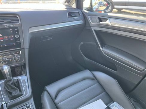 Used 2018 Volkswagen Golf Alltrack SEL image 14