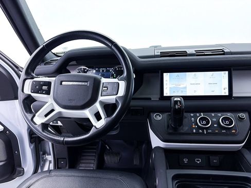 Used 2023 Land Rover Defender 110 SE AWD/4WD image 5