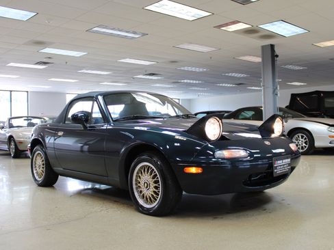 Used 1996 MAZDA MX-5 Miata image 2