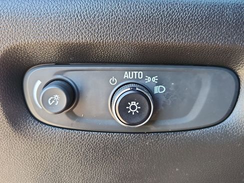 Used 2023 Chevrolet Traverse Premier w/ Redline Edition image 15