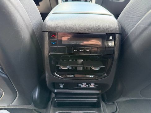 Used 2023 Jeep Grand Cherokee L Laredo AWD/4WD image 28