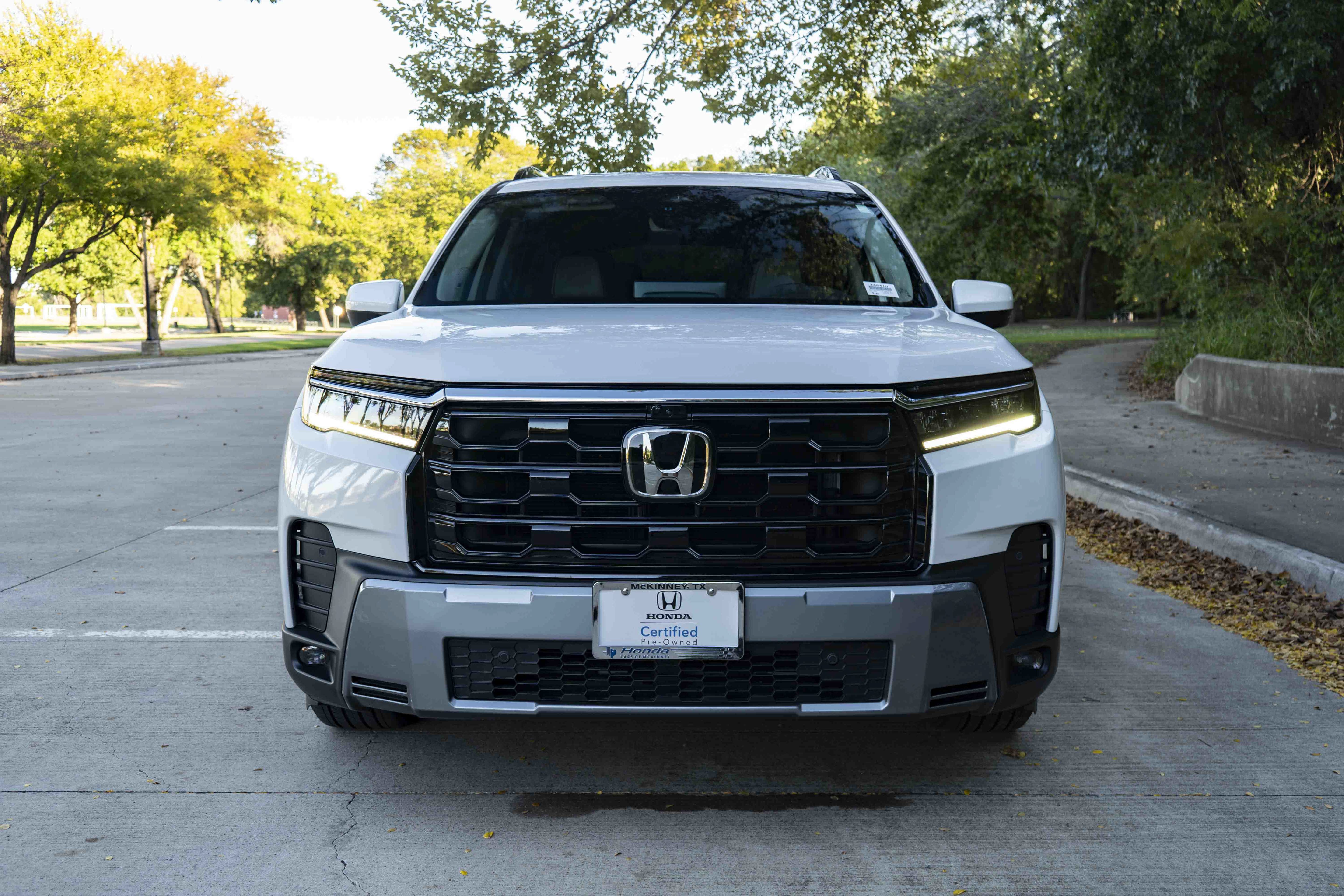 Used 2026 Honda Pilot Elite image 3