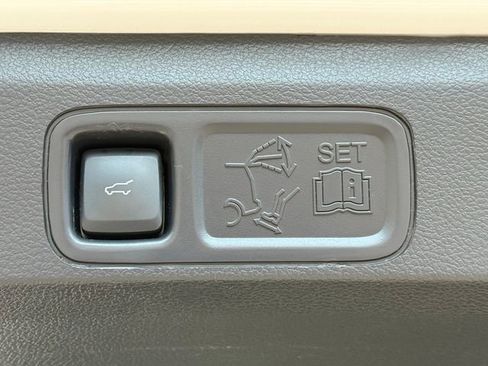 Certified 2022 Ford Expedition Max Limited image 31