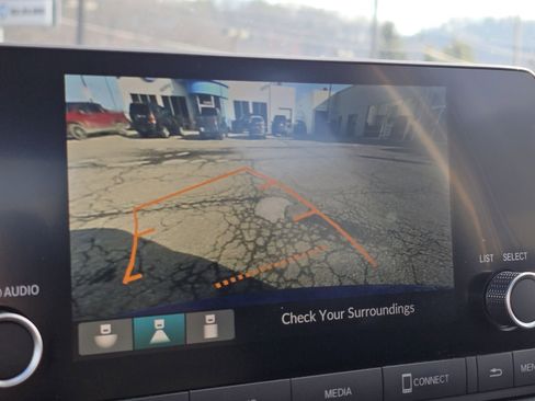 Used 2022 Honda Civic EX image 8