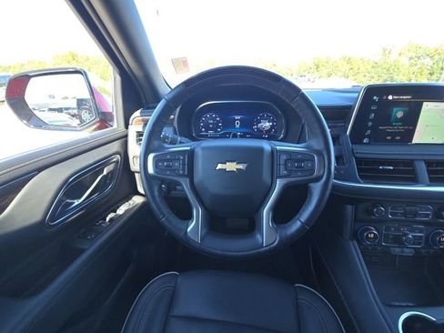 Used 2023 Chevrolet Suburban Premier w/ Advanced Technology Package image 31