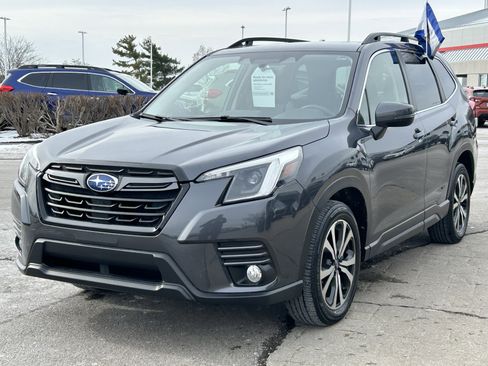 Used 2022 Subaru Forester Limited image 3
