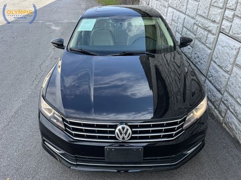 Used 2017 Volkswagen Passat 1.8T SE image 2