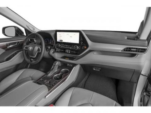 New 2026 Toyota Highlander Platinum image 15
