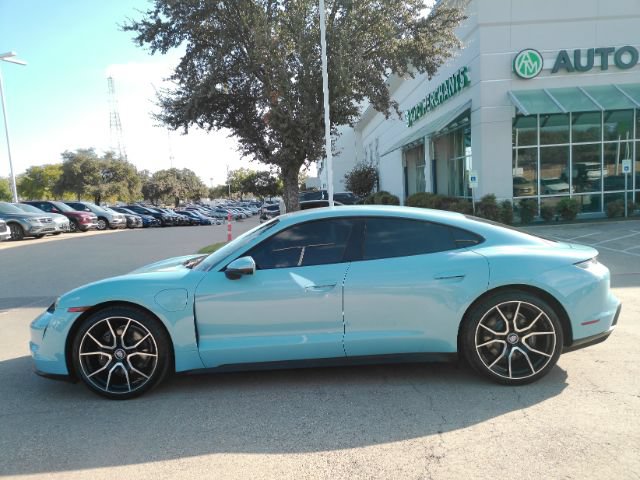 Used 2022 Porsche Taycan RWD image 11