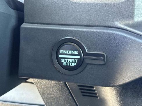 Certified 2025 Ford Bronco Badlands image 19