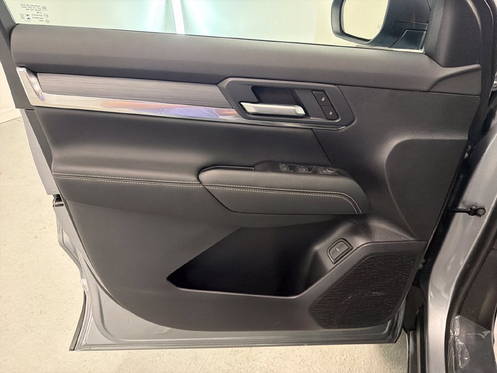 New 2027 GMC Terrain Elevation w/ Elevation Premium Package FWD image 17