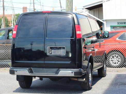Used 2019 Chevrolet Express 2500 w/ Driver Convenience Package RWD image 8