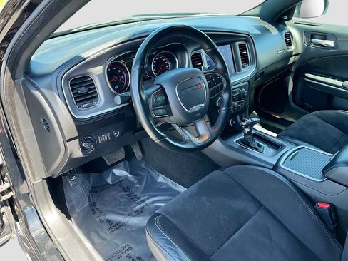 Used 2022 Dodge Charger Scat Pack w/ Plus Group RWD image 9