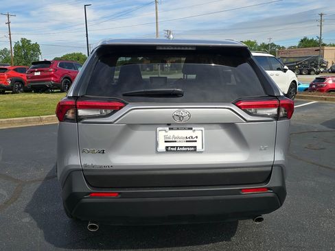 Used 2025 Toyota RAV4 LE FWD image 4